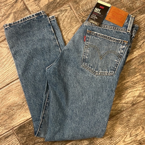 Levi’s Premium 501 Original, “Athens Destruction,” size 26 - Picture 7 of 7